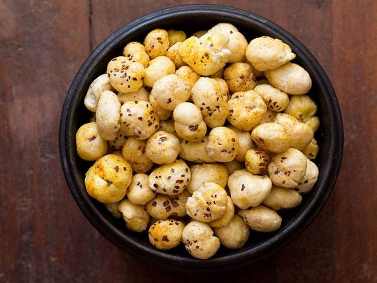 saawan-fast-healthy-food-items-to-eat-while-fasting-in-monsoon-season-which-are-beneficial-for-health-including-curd-and-milk-and-bananas-and-sweet-potatoes-aka-shakarkandi Saawan Fast: Healthy Food Items to Eat while Fasting in Monsoon Season - Photo Gallery