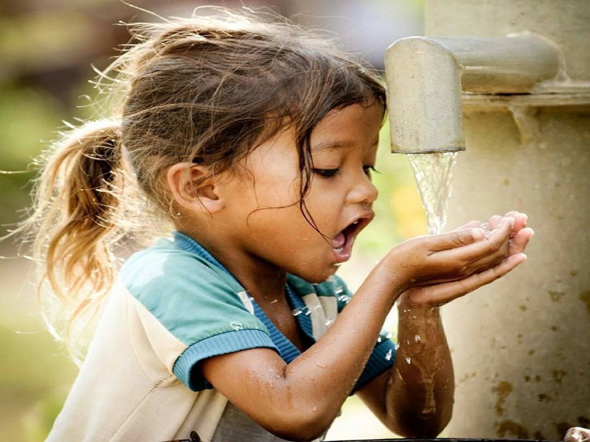 7-things-to-never-do-in-monsoon-season-with-scientific-facts-tap-to-know-more 7 Things To Never Do in Monsoon Season With Scientific Facts, Tap to Know More - Photo Gallery
