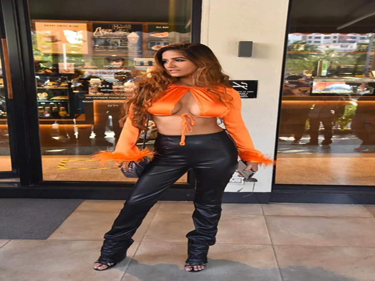 unstoppable-glam-poonam-pandey-continues-to-slay-every-look Unstoppable Glam: Poonam Pandey Continues to Slay Every Look. - Photo Gallery