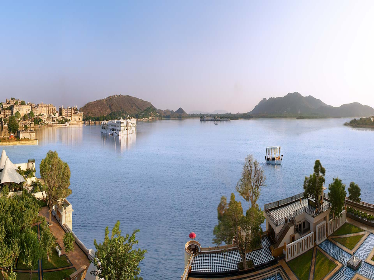 bored-of-mountains-fall-in-love-with-udaipur-like-yjhd-movie-and-explore-new-places Bored of Mountains? Fall in love with Udaipur like YJHD Movie - Photo Gallery