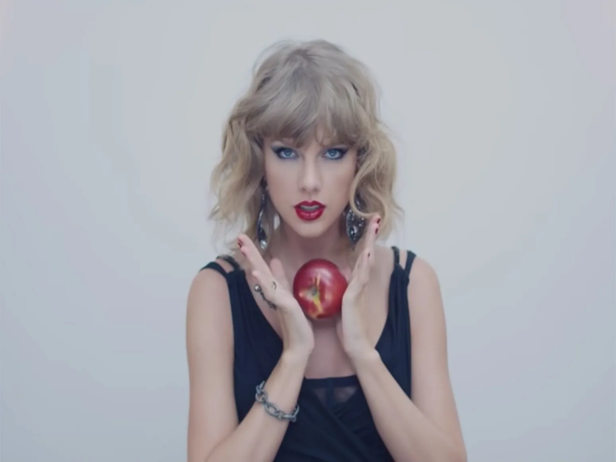 taylor-swift-essential-songs-fearless-lover-greatest-playlist From fearless to lover:- Swift’s 10 unforgettable songs - Photo Gallery