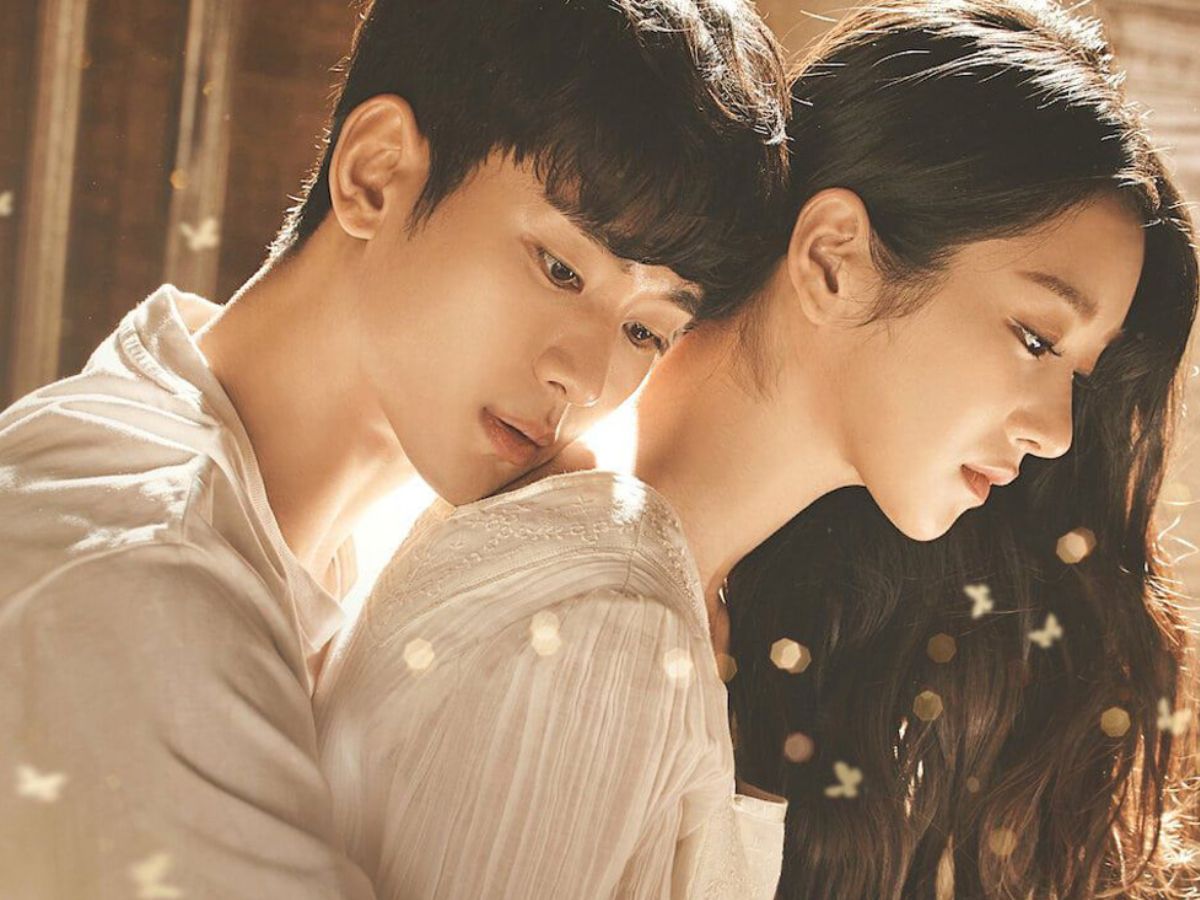 top-7-must-watch-korean-dramas-for-rainy-season-romance-cozy-crash-landing-on-you-something-in-the-rain-hometown-cha-cha-cha Top 7 Must-Watch Korean Dramas That Are Perfect for Rainy Season - Photo Gallery