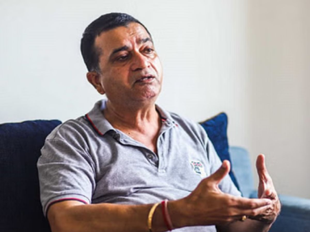story-sham-kaushal-father-of-vicky-kaushal-survived-on-rs-1-meal-breakthrough-with-betaab-cancer-survivall Survived on Rs 1 Meals, Earned Just Rs 500 for His Debut- Now His Son’s Film Earns Over Rs 800 Crore - Photo Gallery