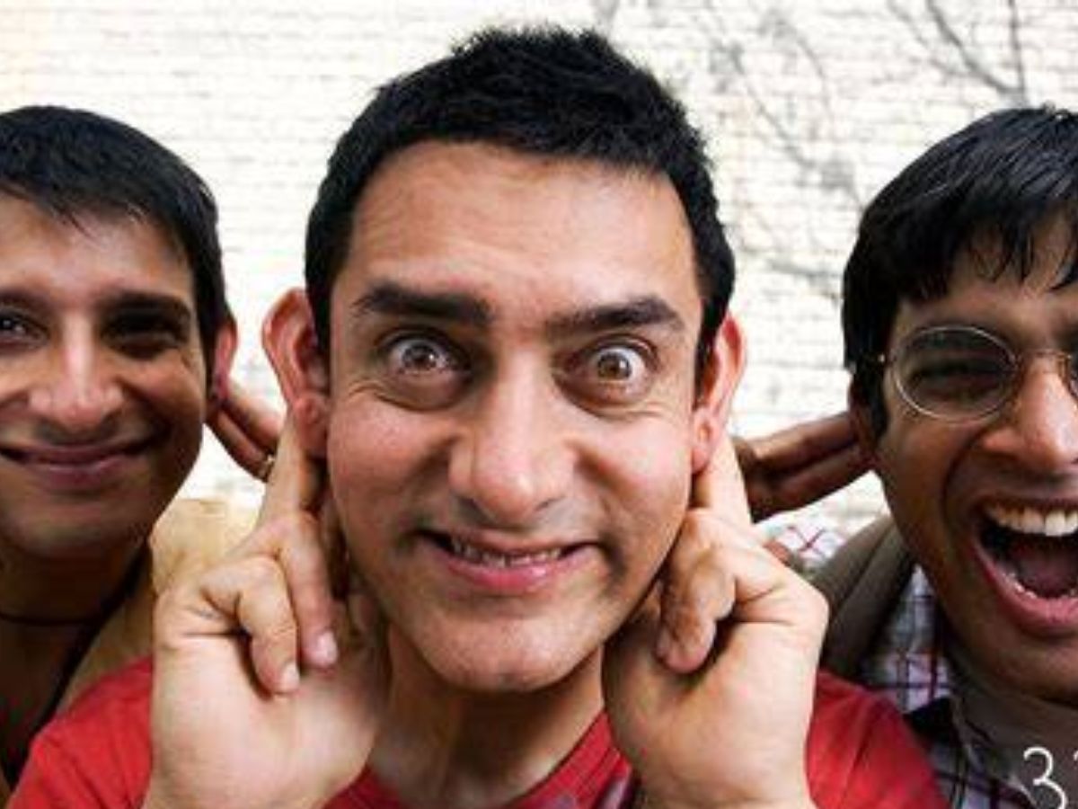 friendship-day-special-top-7-bollywood-movies-that-celebrate-friendship-best-films-to-watch-with-friends-3-idiots-chhichhore-rang-de-basanti Friendship Day Special: Top 7 Bollywood Movies That Celebrates Friendship Perfectly - Photo Gallery