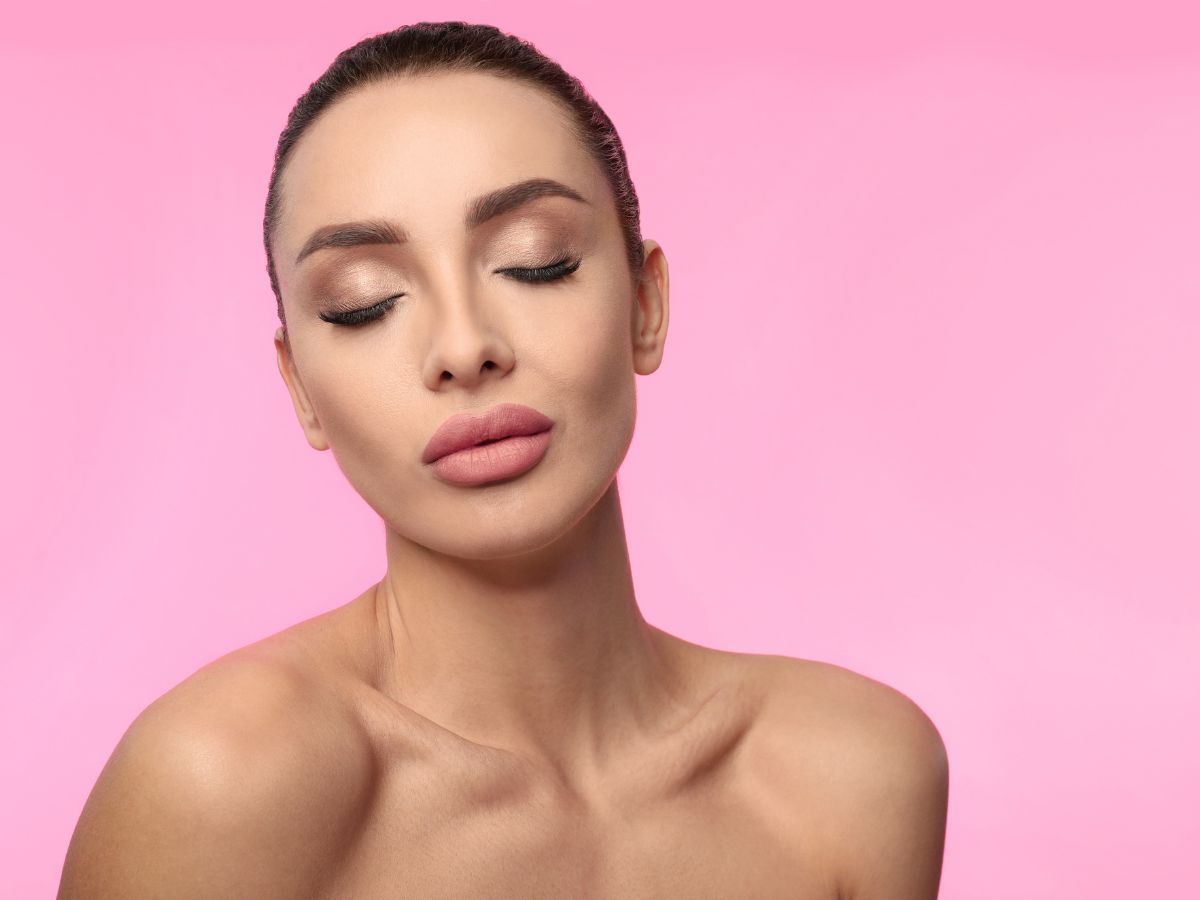 dewy-versus-matte-finish-how-to-choose-the-right-makeup-look-for-your-face-type Dewy VS Matte: Which Makeup Finish Works For Your Face Type And Skin Texture - Photo Gallery