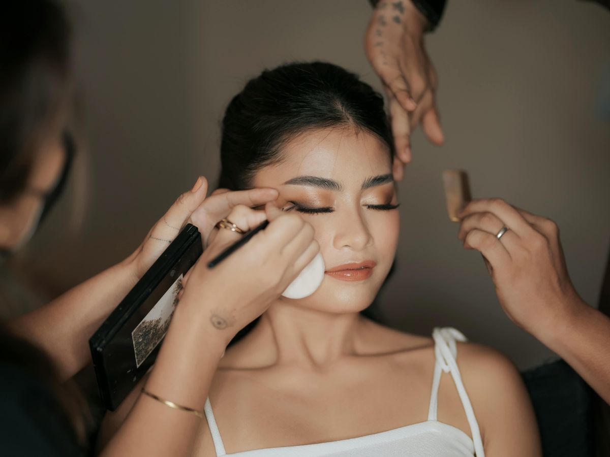 dewy-versus-matte-finish-how-to-choose-the-right-makeup-look-for-your-face-type Dewy VS Matte: Which Makeup Finish Works For Your Face Type And Skin Texture - Photo Gallery