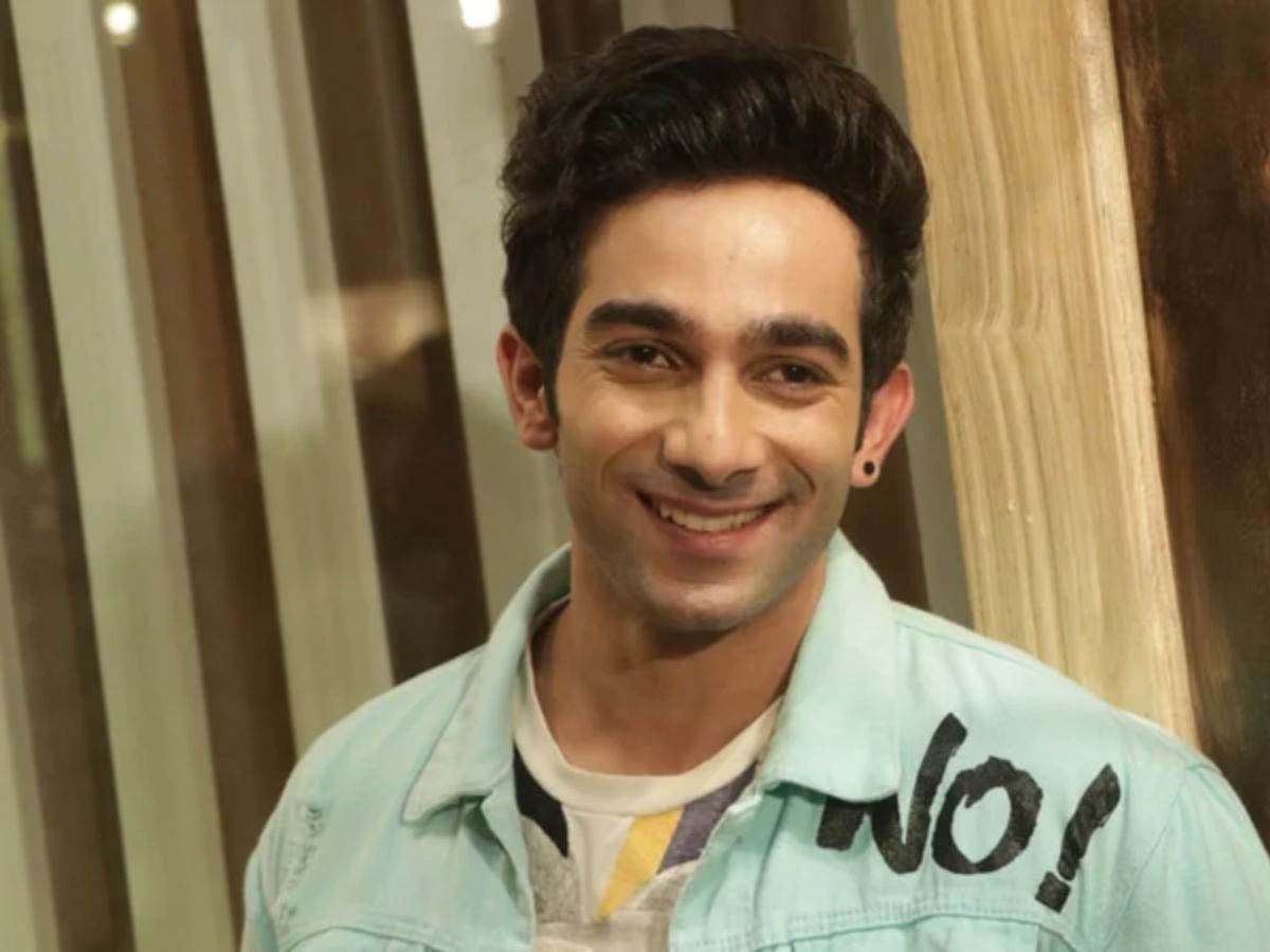 kyunki-saas-bhi-kabhi-bahu-thi-season-2-full-cast-revealed-ekta-kapoor-tv-serial-smriti-irani-as-tulsi-amar-upadhyay-as-mihir Kyunki Saas Bhi Kabhi Bahu Thi Season 2: Full Cast Revealed - Photo Gallery