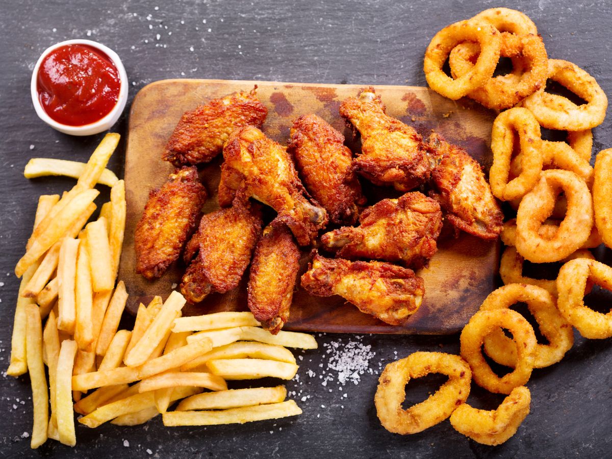 foods-to-avoid-for-heart-digestive-metabolic-conditions-and-why-they-are-harmful 7 Common Foods to Avoid and the Health Conditions They May Worsen - Photo Gallery