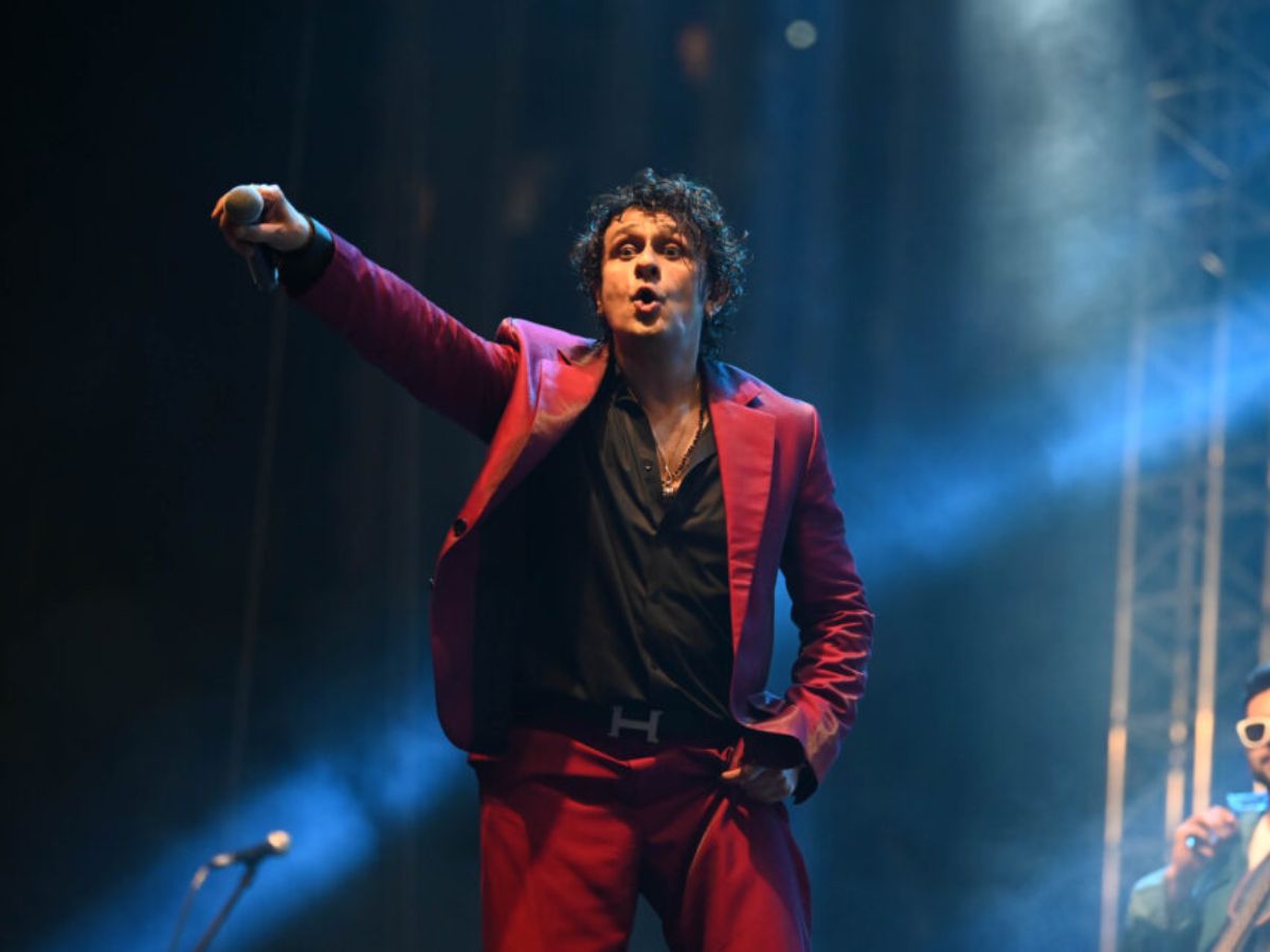 happy-birthday-sonu-nigam-rare-acting-roles-that-he-took-before-singing-in-bollywood Sonu Nigam Birthday 2025: An Actor Before Singing? These Rare Films Will Leave You Shocked! - Photo Gallery