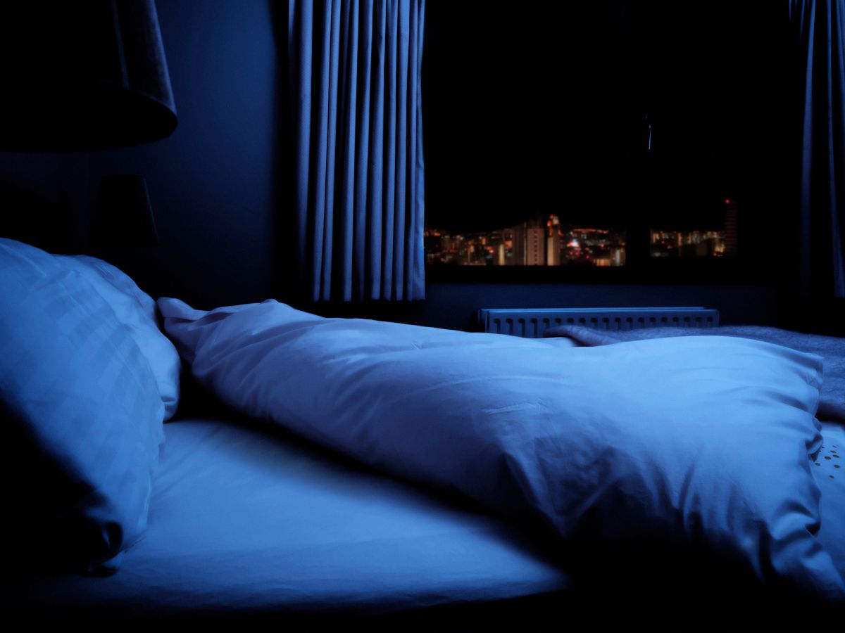 surprising-sleep-benefits-of-a-cold-room-and-how-it-improves-health 7 Surprising Sleep Benefits of Keeping Your Bedroom Cold at Night - Photo Gallery