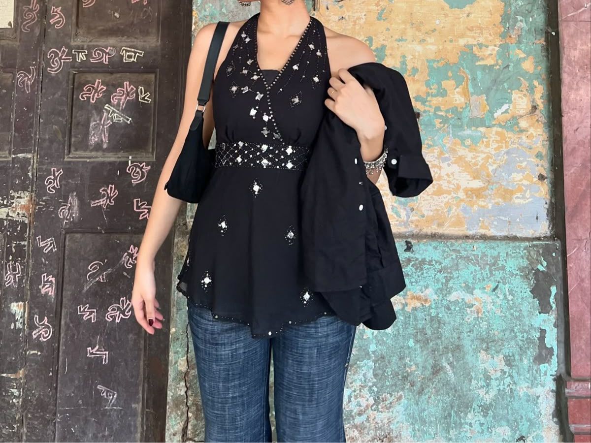 7-short-kurti-designs-for-rakshabandhan-2025 7 Short Kurti Designs For Rakshabandhan 2025 - Photo Gallery