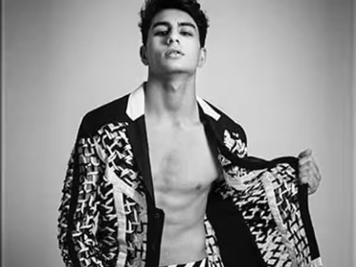 happy-birthday-ibrahim-ali-khan-bold-looks-hot-pis-shirtless-gym-abs-ethnic-styles Ibrahim Ali Khan Birthday Special: Let’s Turn Up the Heat with His Most Dashing Looks Yet! - Photo Gallery