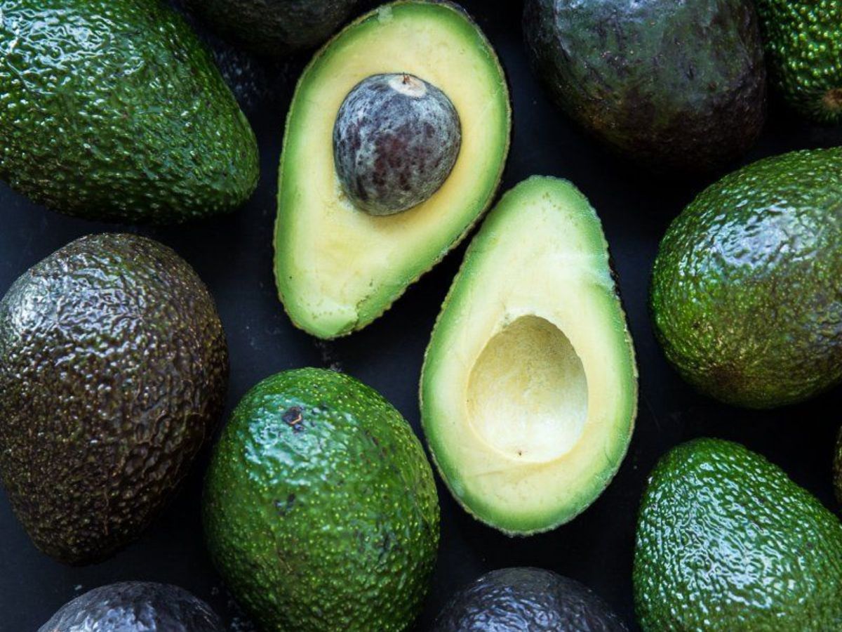 top-6-high-fibre-foods-to-include-in-your-diet-beyond-salads Not Just Salads: 6 High-Fibre Foods You Should Be Adding to Your Daily Diet - Photo Gallery