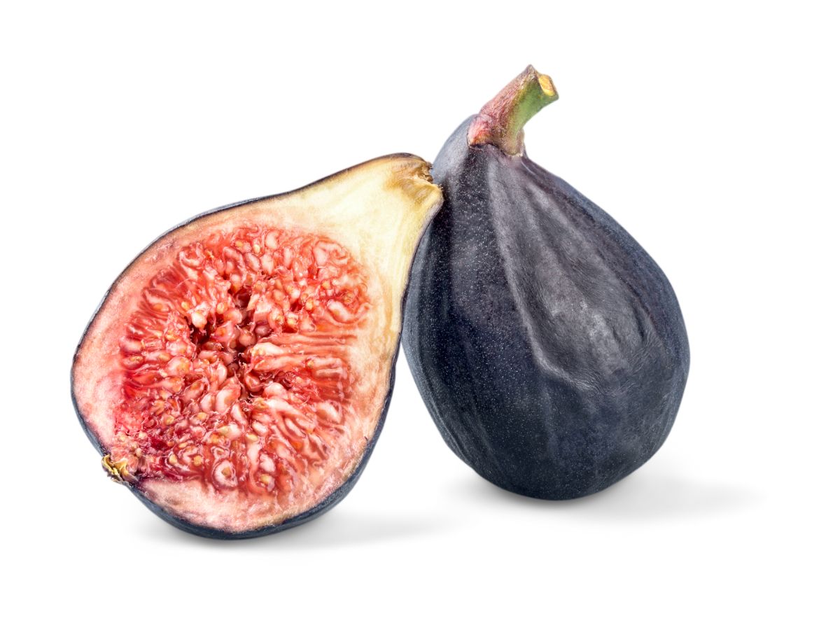 what-are-the-amazing-health-benefits-of-eating-soaked-anjeer-figs-daily-on-an-empty-stomach-naturally-improve-digestion-skin-heart-and-bone-health 7 Amazing Benefits of Eating Soaked Anjeer Daily on an Empty Stomach - Photo Gallery
