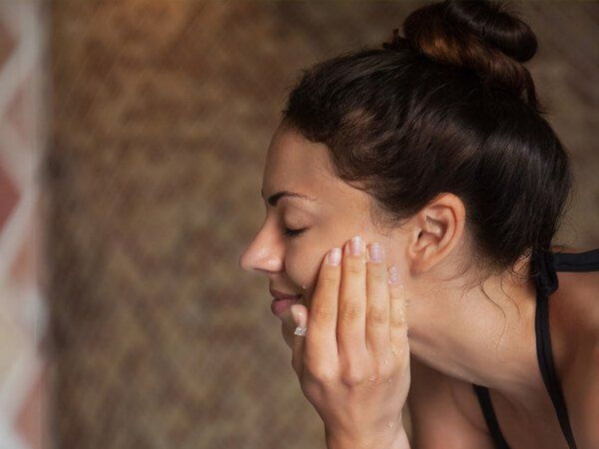 How the Ice Cube Facial Remedy Works for Anti-Aging? - Photo Gallery