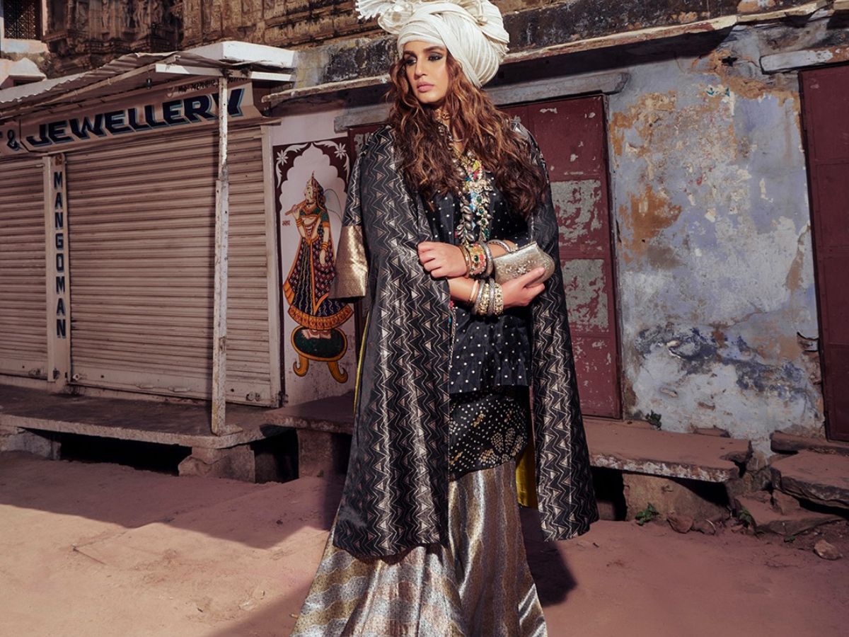 happy-birthday-huma-quershi-2025-7-huma-qureshi-inspired-outfits-to-glam-up-your-raksha-bandhan-celebration-in-style 7 Huma Qureshi-Inspired Outfits to Glam Up Your Raksha Bandhan Celebration - Photo Gallery