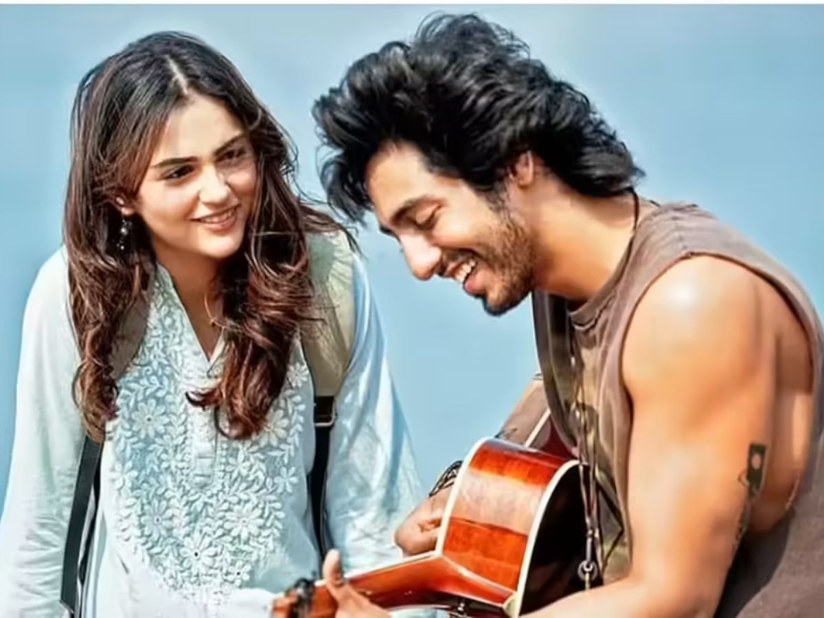 your-daily-briefing-deep-dive-into-todays-5-must-know-stories 'Saiyaara' Approaches ₹250 Cr Mark, Becomes 2nd Highest Hindi Grosser of 2025(Image Credit-Pinterest) - Photo Gallery