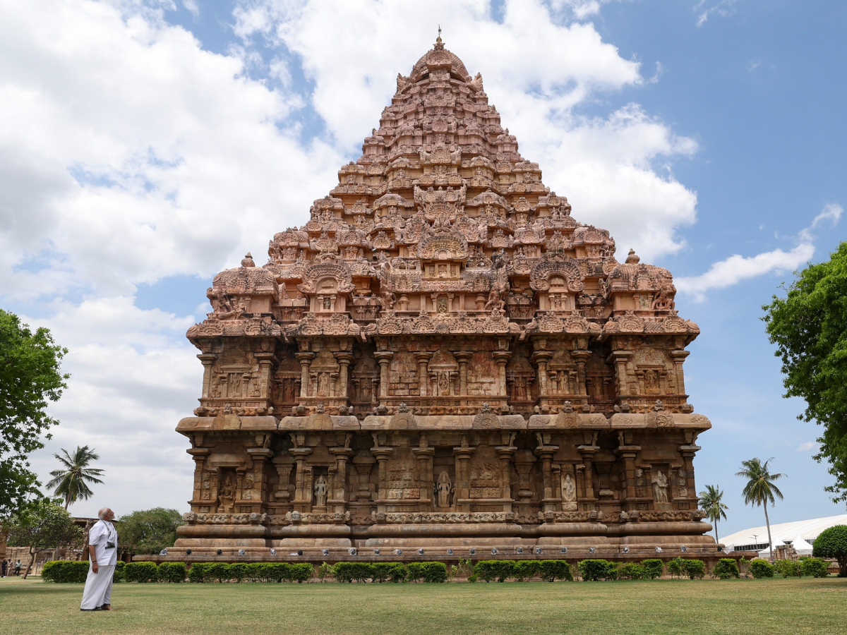 in-pic-prime-minister-narendra-modi-offers-prayers-at-gangaikonda-cholapuram-temple In Pic: Prime Minister Narendra Modi Offers Prayers At Brihadisvara Temple - Photo Gallery