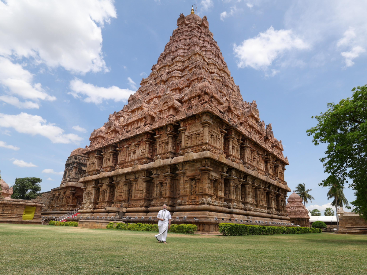 in-pic-prime-minister-narendra-modi-offers-prayers-at-gangaikonda-cholapuram-temple In Pic: Prime Minister Narendra Modi Offers Prayers At Brihadisvara Temple - Photo Gallery