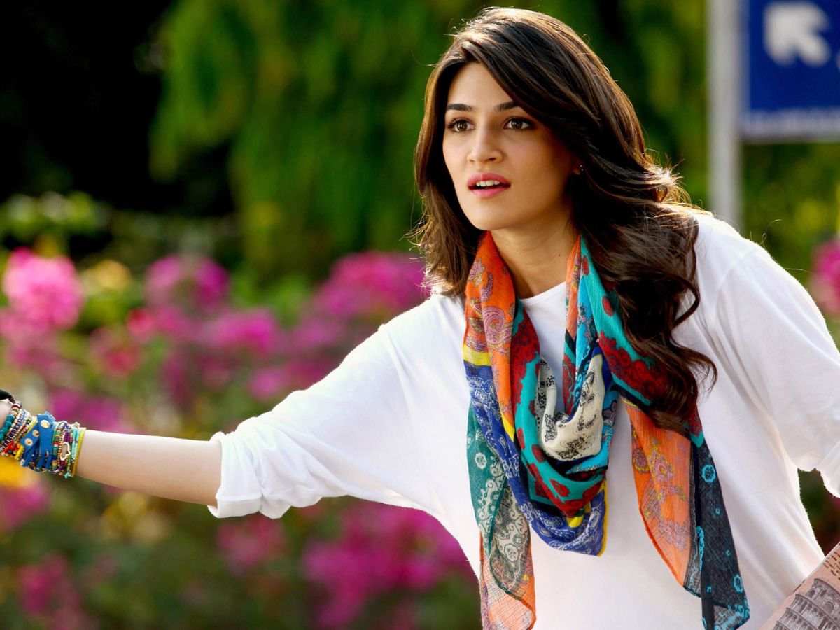 Kriti Sanon birthday special: From Bareilly Ki Barfi to Mimi Her Top 7 Must-Watch Films - Photo Gallery