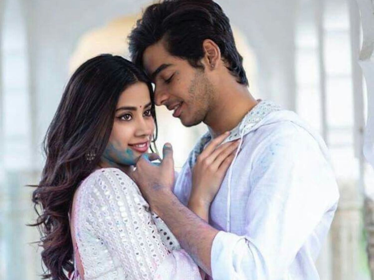 janhvi-kapoor-movies-worth-watching-films-that-made-her-bollywood-career Janhvi Kapoor Movies Worth Watching: Films That Made Her Bollywood Career - Photo Gallery