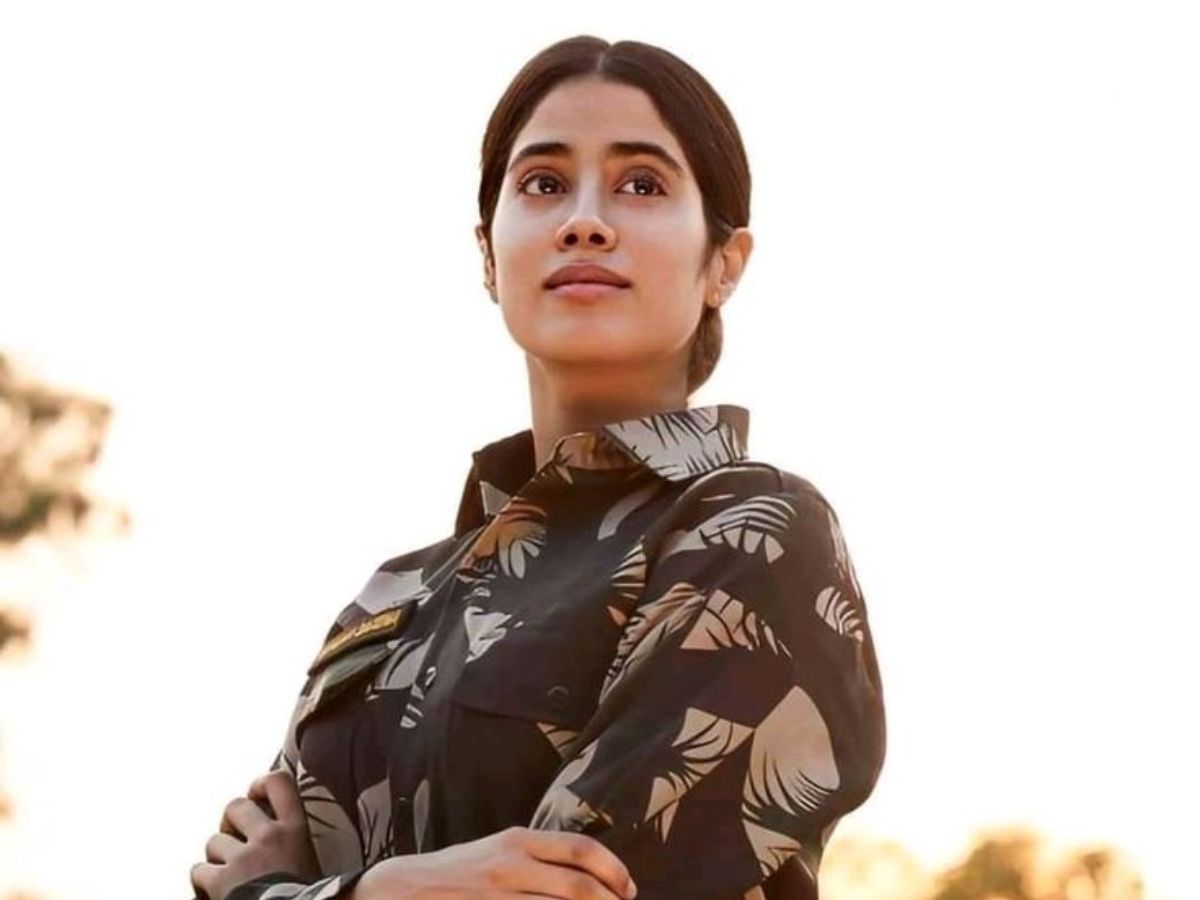 janhvi-kapoor-movies-worth-watching-films-that-made-her-bollywood-career Janhvi Kapoor Movies Worth Watching: Films That Made Her Bollywood Career - Photo Gallery