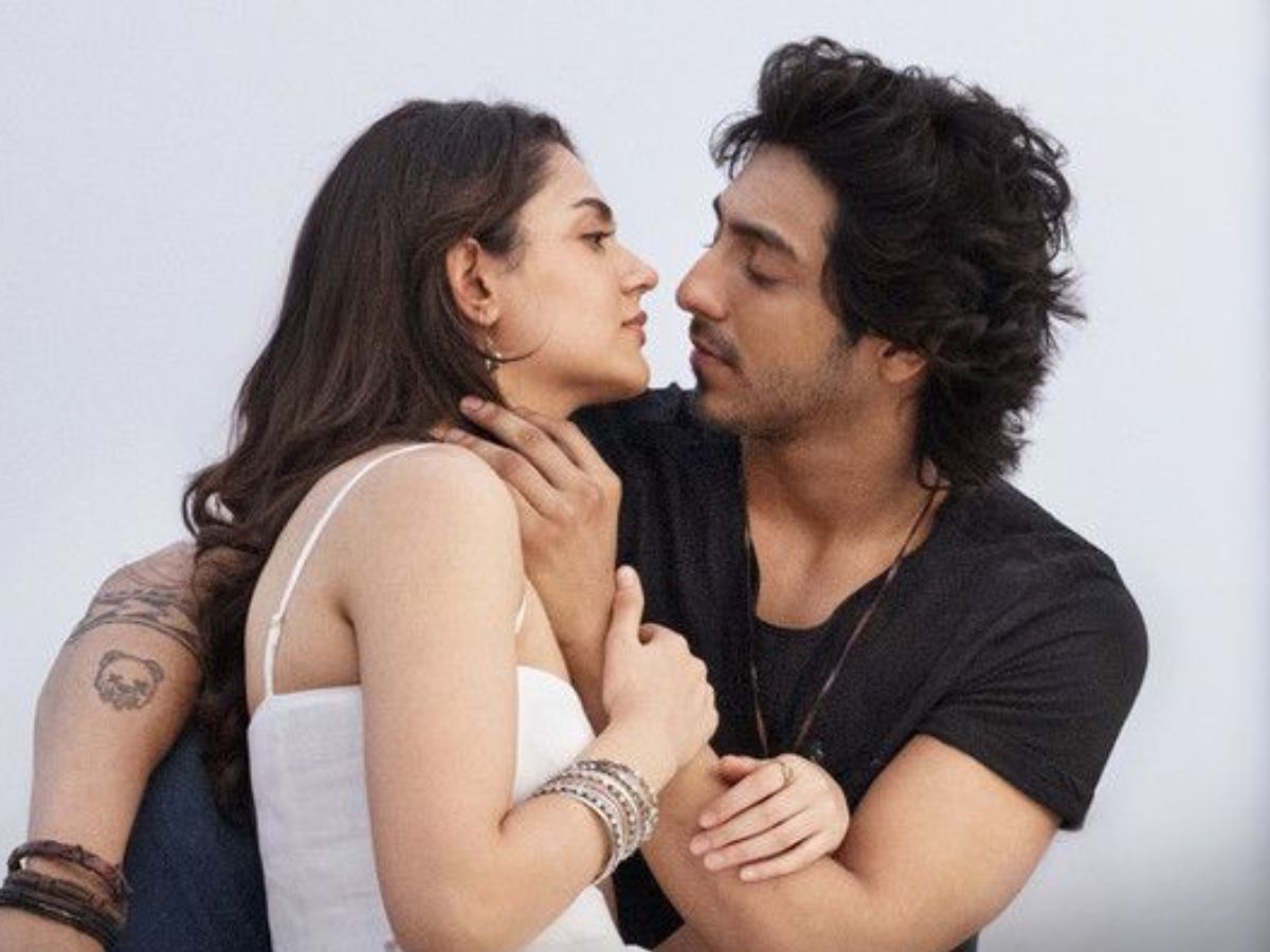 Aneet Padda Shines in Saiyaara: All About Bollywood’s Promising Newcomer - Photo Gallery