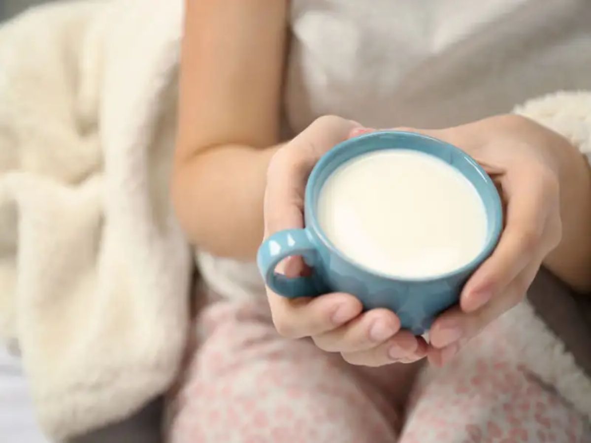 drinking-milk-before-bed-benefits-side-effects-and-science-backed-tips-for-better-sleep Drinking Milk Before Bed: Surprising Benefits, Side Effects, And Smart Consumption Tips - Photo Gallery