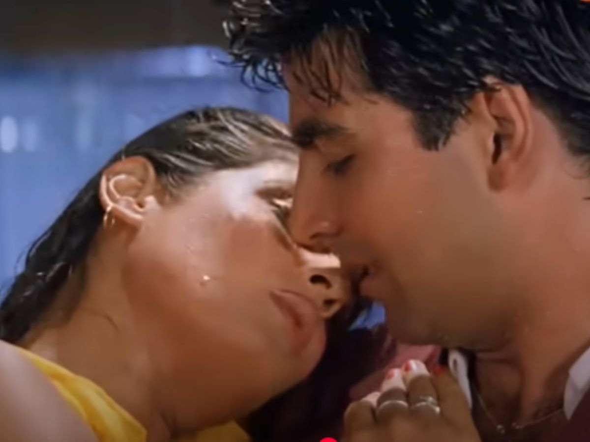 Steamy & Sensational: 7 Bollywood’s Most Intimate Old Songs Ever - Photo Gallery