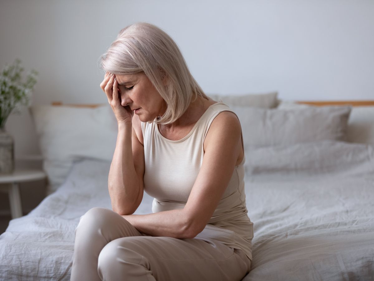 why-do-women-get-hot-flashes-after-menopause-causes-symptoms Why Do Women Get Hot Flashes After Menopause? - Photo Gallery