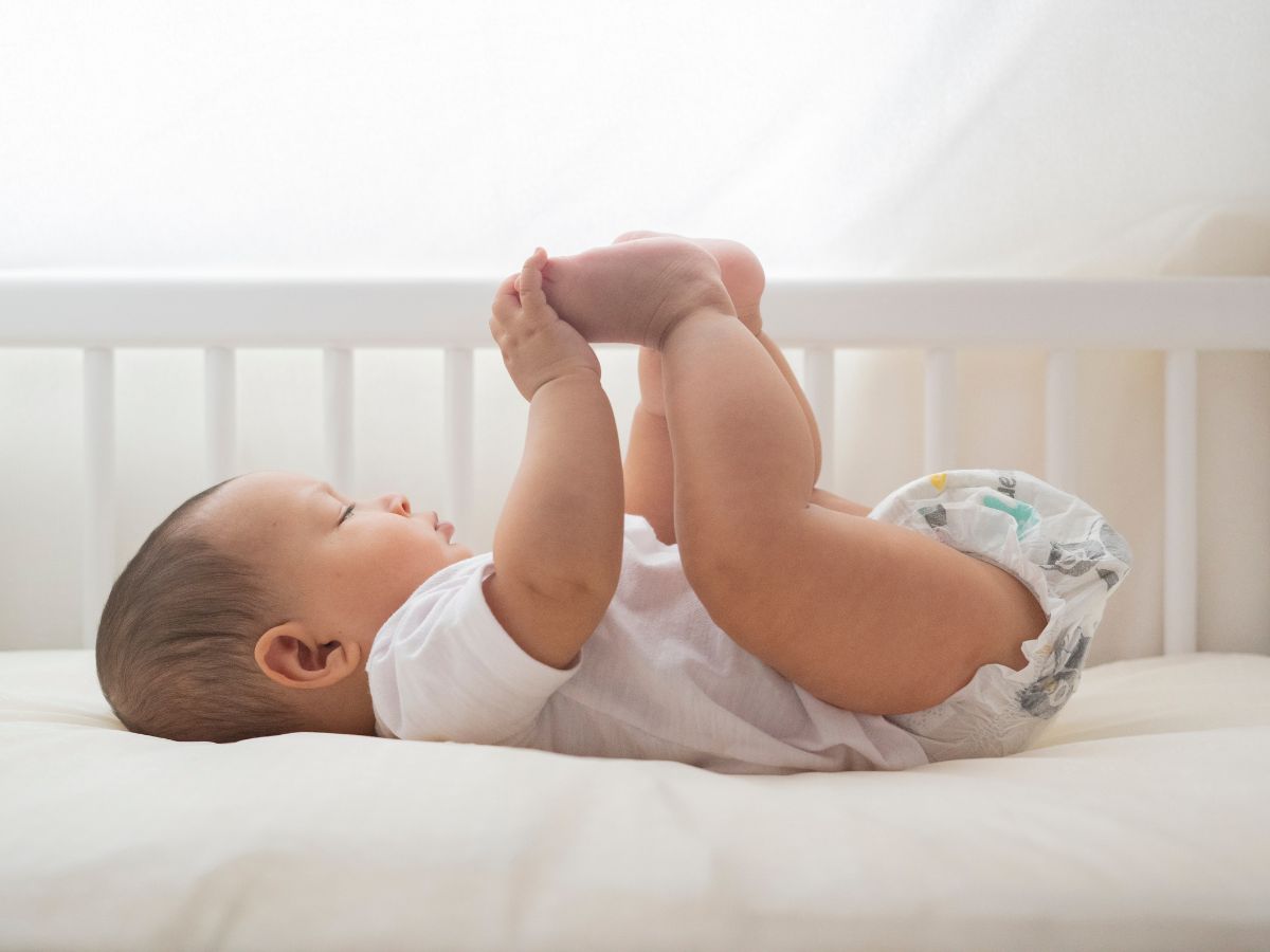 breastfeeding-importance-why-babies-should-only-have-breast-milk-for-first-6-months Why Breast Milk is Recommended for Babies Under 6 Months? - Photo Gallery