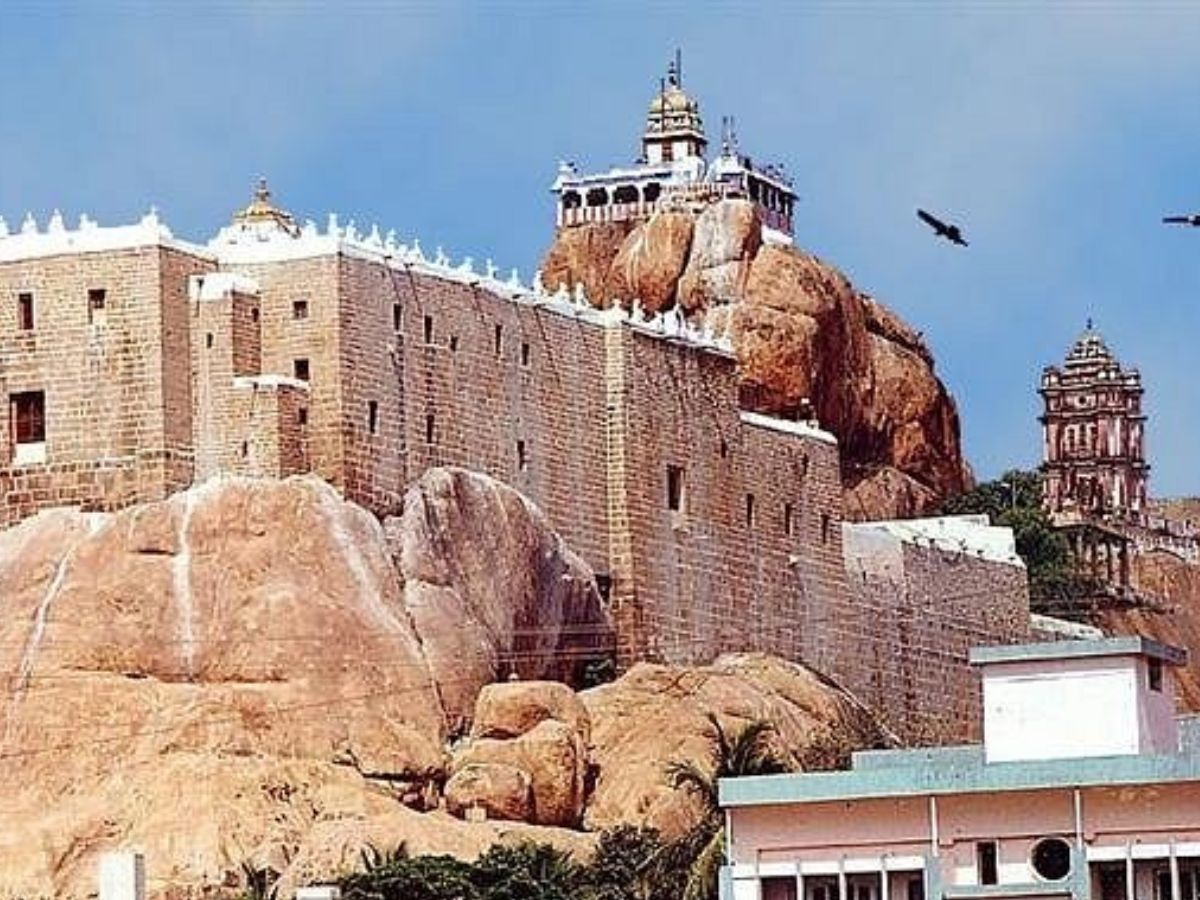 7-most-famous-ganesh-temples-around-the-world-from-siddhivinayak-to-manakula-vijaynagar-temple 7 Most Famous Ganesh Temples Around The World Devotee Should Visit Once - Photo Gallery