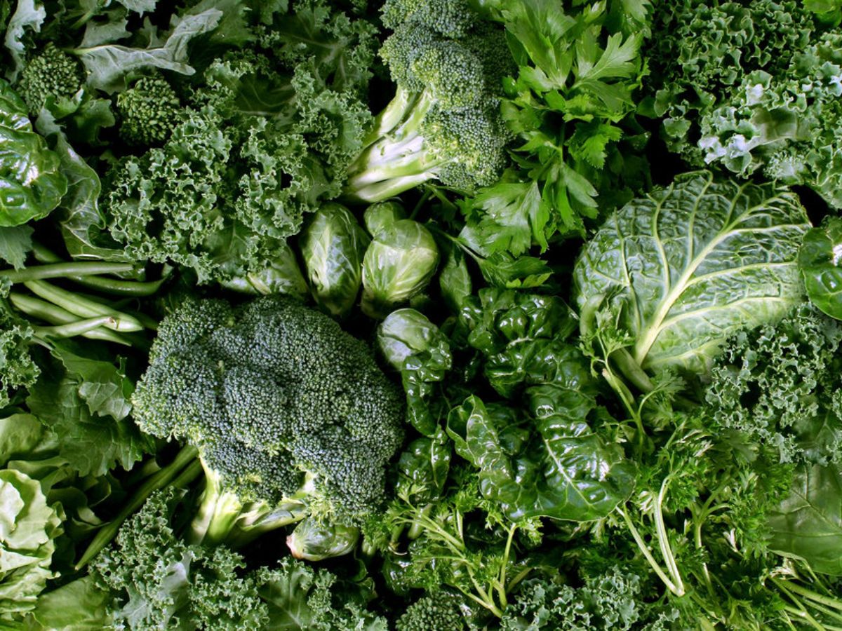 5-gut-friendly-foods-for-women-better-digestion-and-hormone-health 5 Gut-Friendly Foods Every Woman Should Add to Her Diet for Better Digestion and Hormone Balance - Photo Gallery