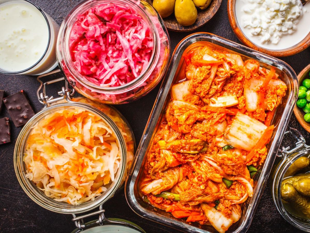 5-gut-friendly-foods-for-women-better-digestion-and-hormone-health 5 Gut-Friendly Foods Every Woman Should Add to Her Diet for Better Digestion and Hormone Balance - Photo Gallery