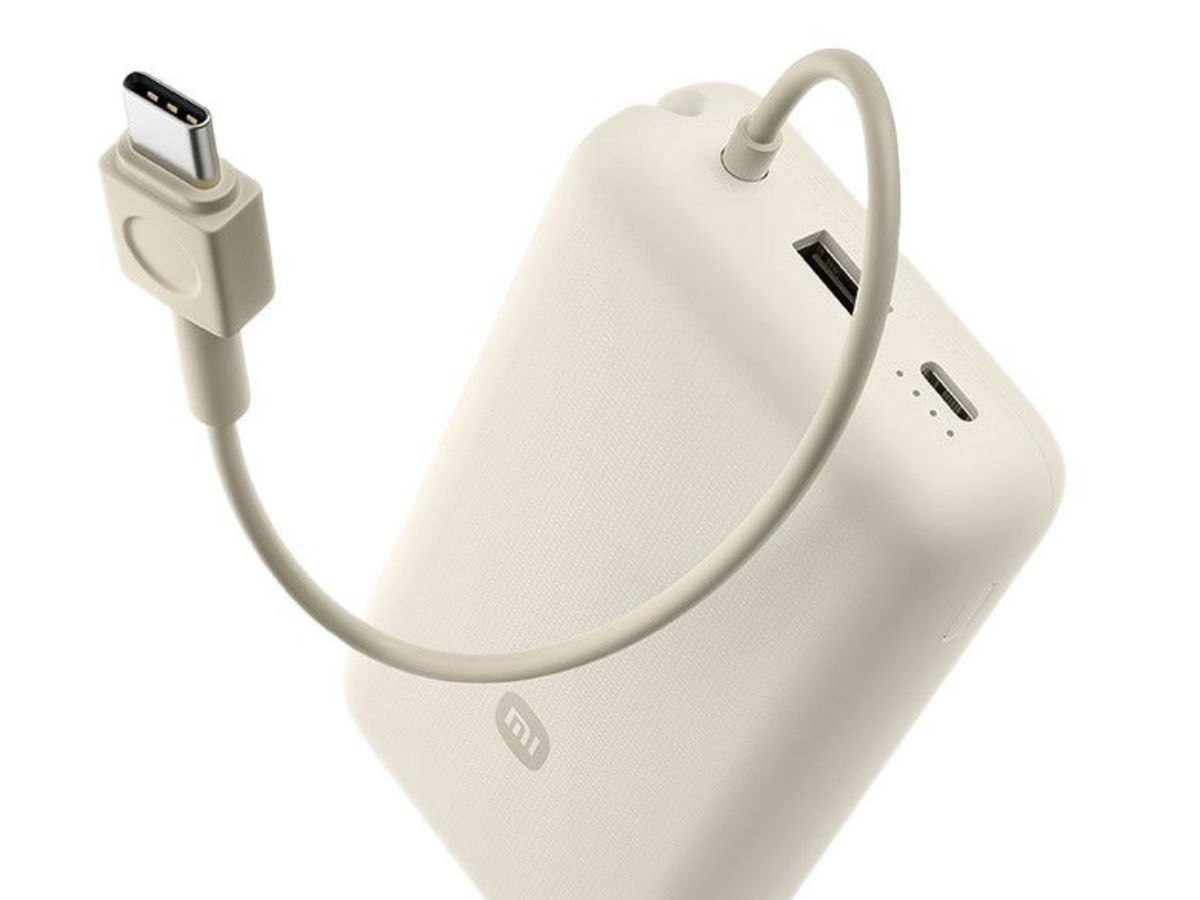the-power-pouch-five-must-haves-for-every-girls-bag-in-pics Image Credit - Pinterest - Photo Gallery