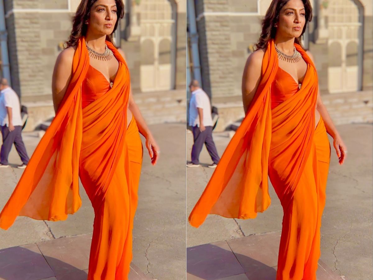 bollywood-saree-draping-styles-to-try-this-festive-season-inspired-by-bollywood-celebrities-janhvi-kapoor-deepika-padukone Bollywood Saree Secrets: 7 Must-Try Draping Styles For Your Festive Look - Photo Gallery