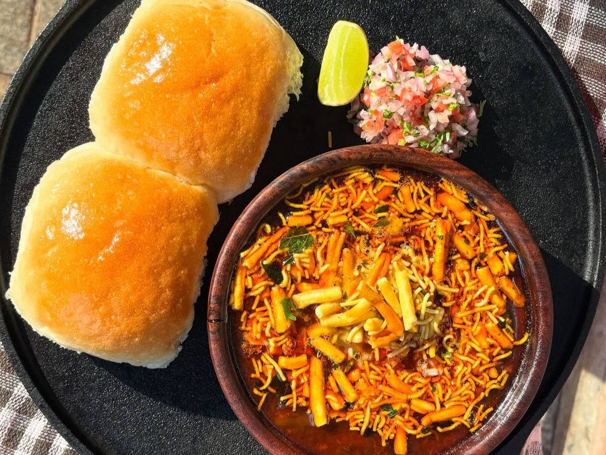 must-try-traditional-breakfasts-from-6-indian-states-for-a-delicious-authentic-morning-start Delicious Breakfasts From 6 Indian States You Should Try at Least Once - Photo Gallery
