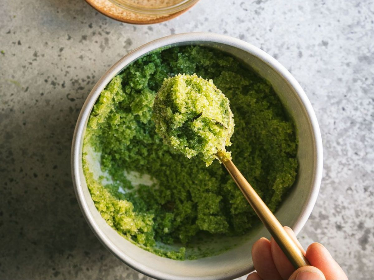 6-homemade-skin-scrubs-that-work-wonders-using-natural-ingredients 6 Homemade Scrubs That Work Wonders for Your Skin Using Natural, Easy Kitchen Ingredients - Photo Gallery