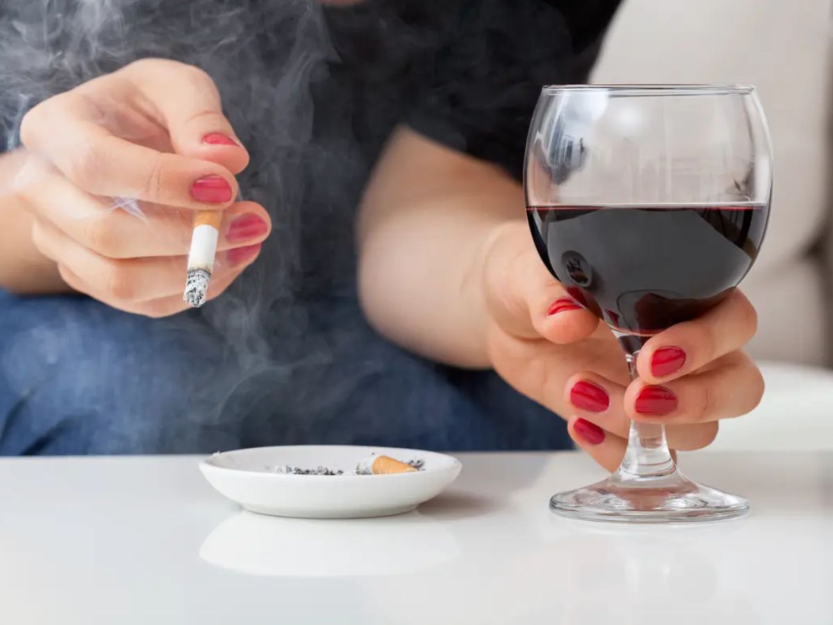 6-habits-to-quit-for-healthy-aging-and-a-better-future Say Goodbye to These 6 Common Habits That Secretly Speed Up Aging and Harm Your Health - Photo Gallery