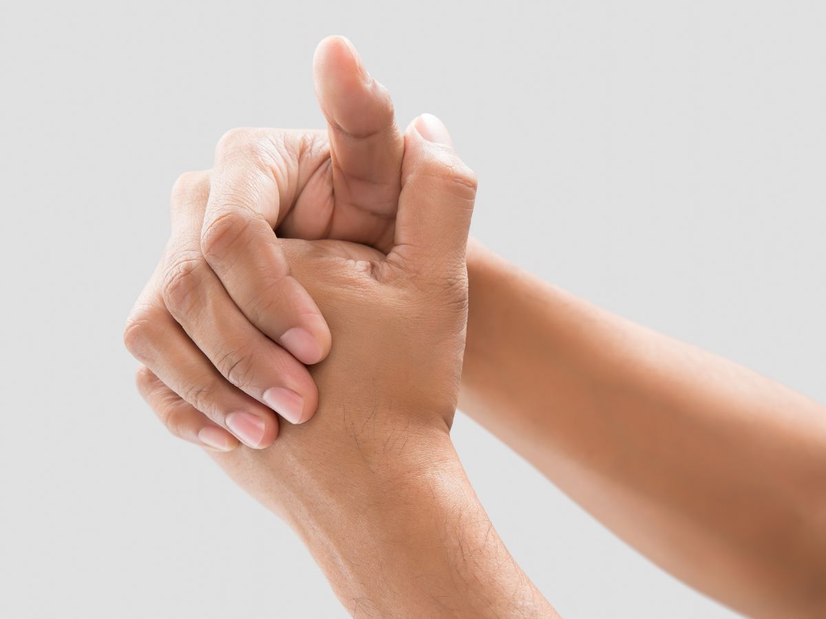 Does the Cracking of Joints Signal Arthritis? Here’s What You Should Know - Photo Gallery