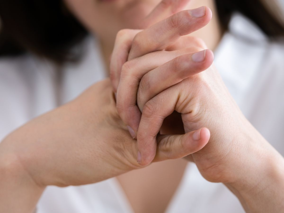 Does the Cracking of Joints Signal Arthritis? Here’s What You Should Know - Photo Gallery