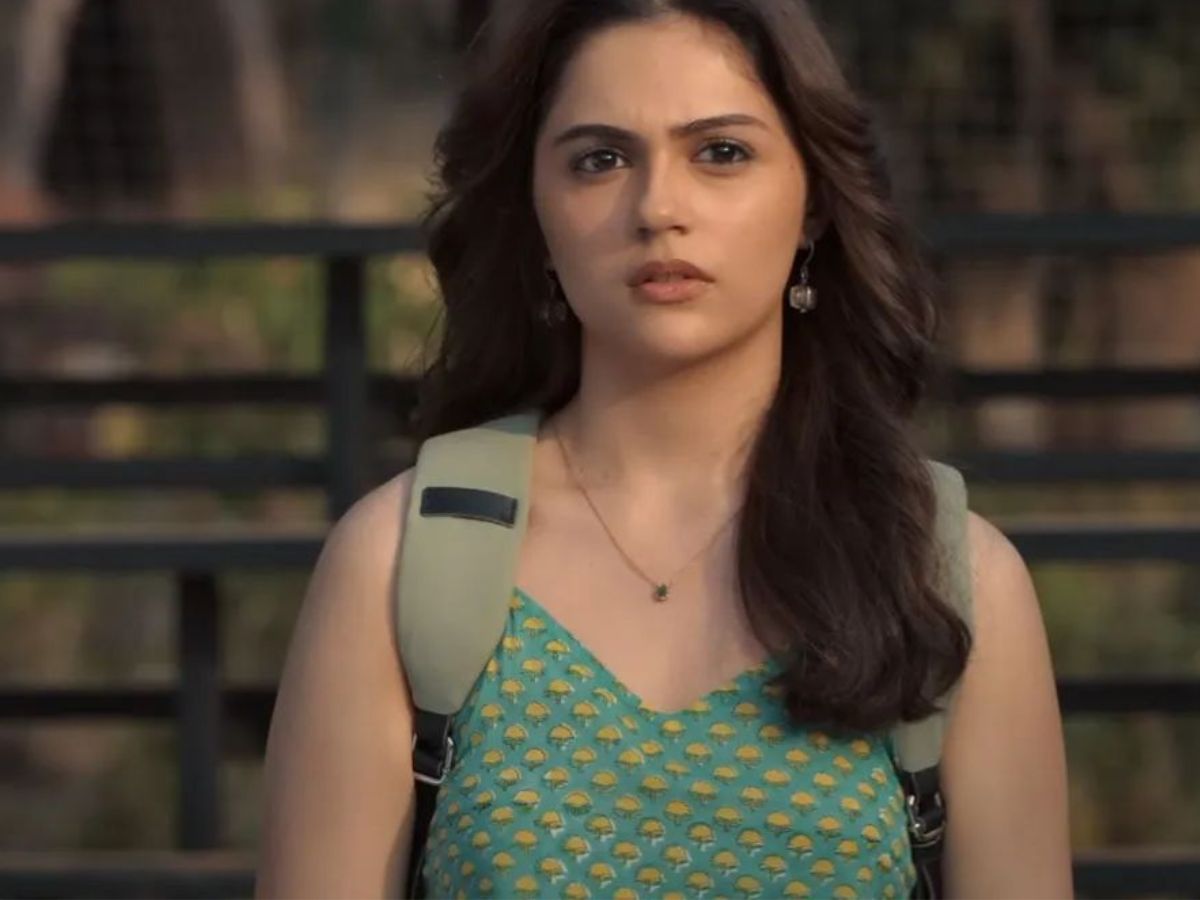 is-saiyaaras-female-lead-aneet-padda-a-nepo-kid-you-wont-believe-where-she-started Is Saiyaara’s Female Lead, Aneet Padda A Nepo Kid? You Won’t Believe Where She Started! - Photo Gallery
