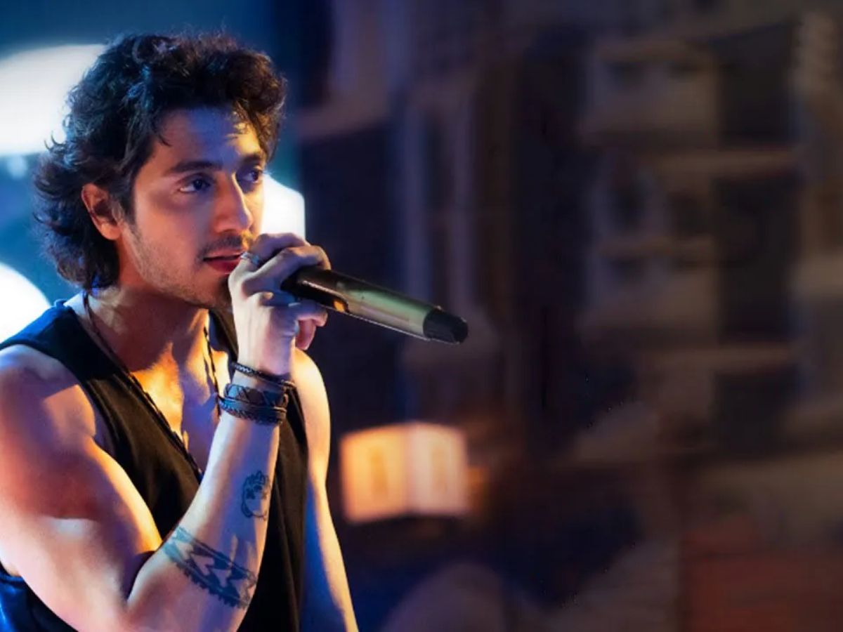 is-saiyaaras-female-lead-aneet-padda-a-nepo-kid-you-wont-believe-where-she-started Is Saiyaara’s Female Lead, Aneet Padda A Nepo Kid? You Won’t Believe Where She Started! - Photo Gallery