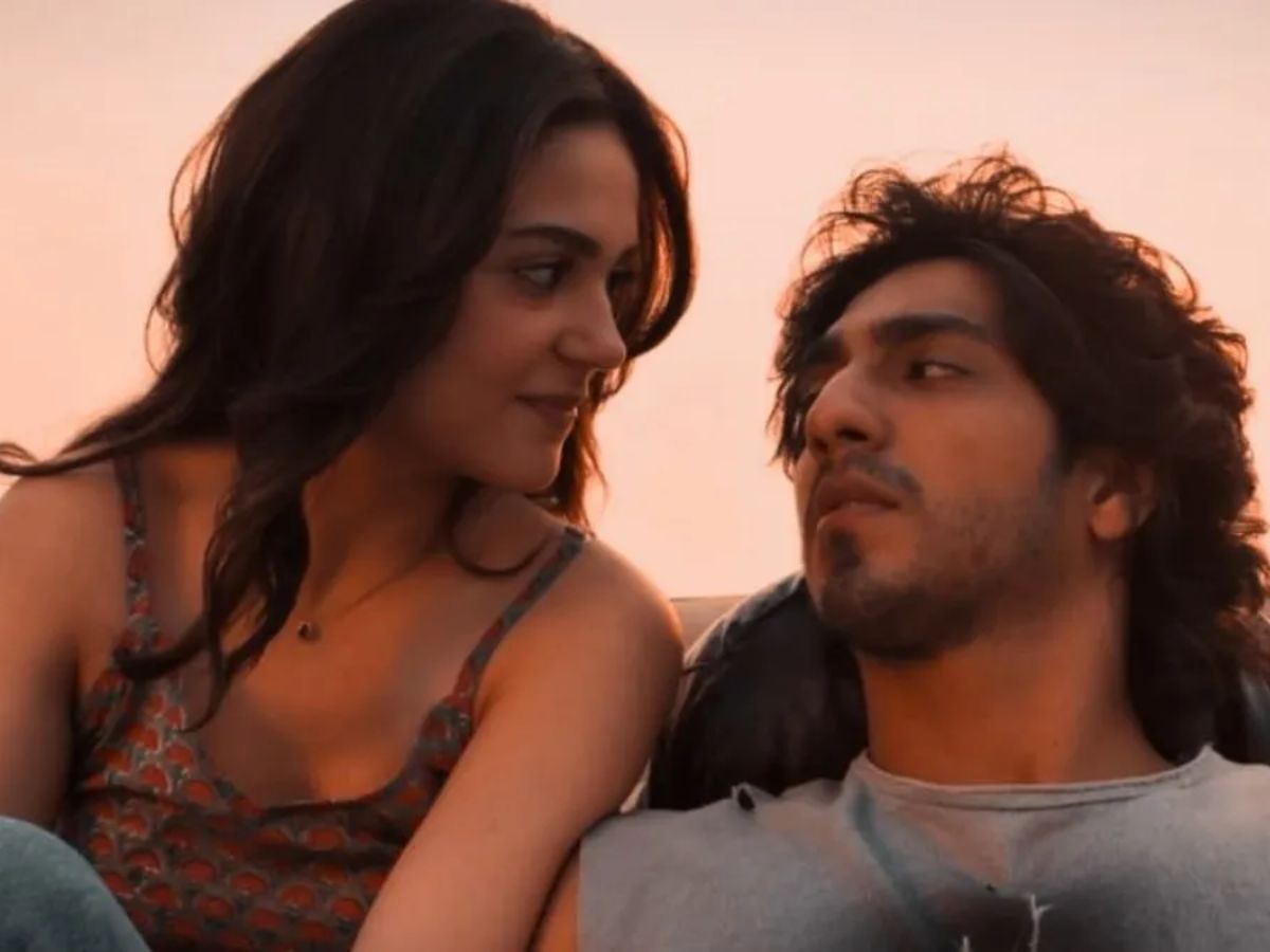 is-saiyaaras-female-lead-aneet-padda-a-nepo-kid-you-wont-believe-where-she-started Is Saiyaara’s Female Lead, Aneet Padda A Nepo Kid? You Won’t Believe Where She Started! - Photo Gallery