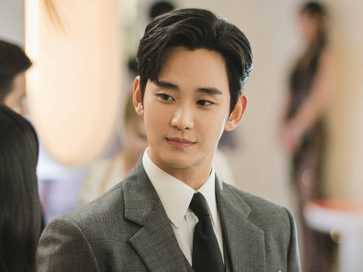 kdrama-top-7-highest-paid-korean-actors-and-actresses-2025-no-2-will-shock-you-from-kim-soo-hyun-to-lee-jung-jae Top 7 Highest-Paid Korean Actors & Actress of 2025- No. 2 Will Leave You Shocked! - Photo Gallery