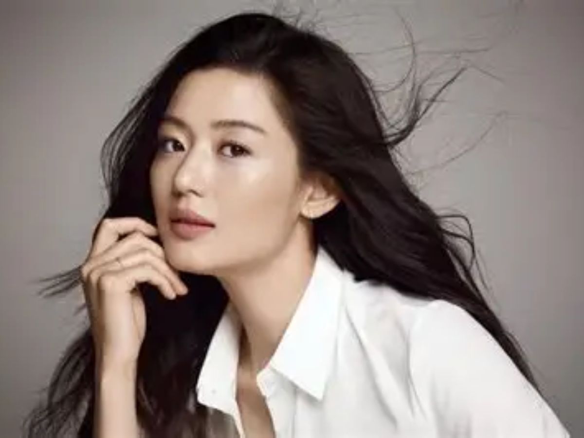 kdrama-top-7-highest-paid-korean-actors-and-actresses-2025-no-2-will-shock-you-from-kim-soo-hyun-to-lee-jung-jae Top 7 Highest-Paid Korean Actors & Actress of 2025- No. 2 Will Leave You Shocked! - Photo Gallery