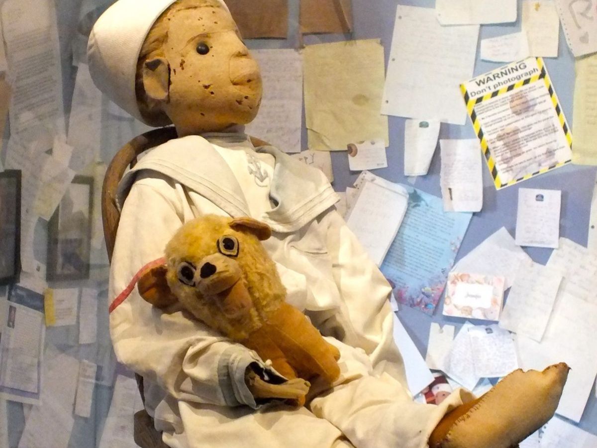 creepy-dolls-gallery-labubu-haunted-toys-possessed-figures-that-will-give-you-nightmares Labubu and 6 Other Horror Dolls That Will Give You Nightmares - Photo Gallery