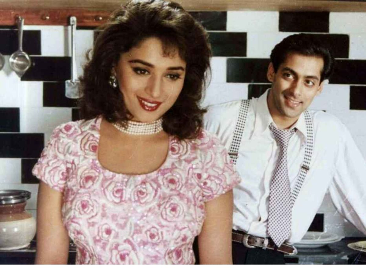6-best-90s-bollywood-romantic-movies-that-shaped-love-stories-for-an-entire-generation 6 Iconic Bollywood Love Stories from the Magical 90s Era - Photo Gallery