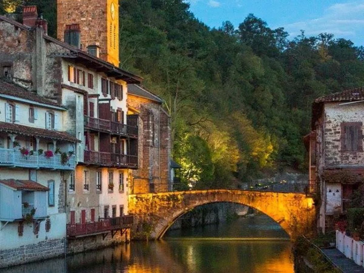 7-most-beautiful-and-charming-villages-in-france-offering-a-unique-glimpse-into-the-countrys-rich-heritage-and-beauty 7 Most Beautiful And Charming Villages In France - Photo Gallery
