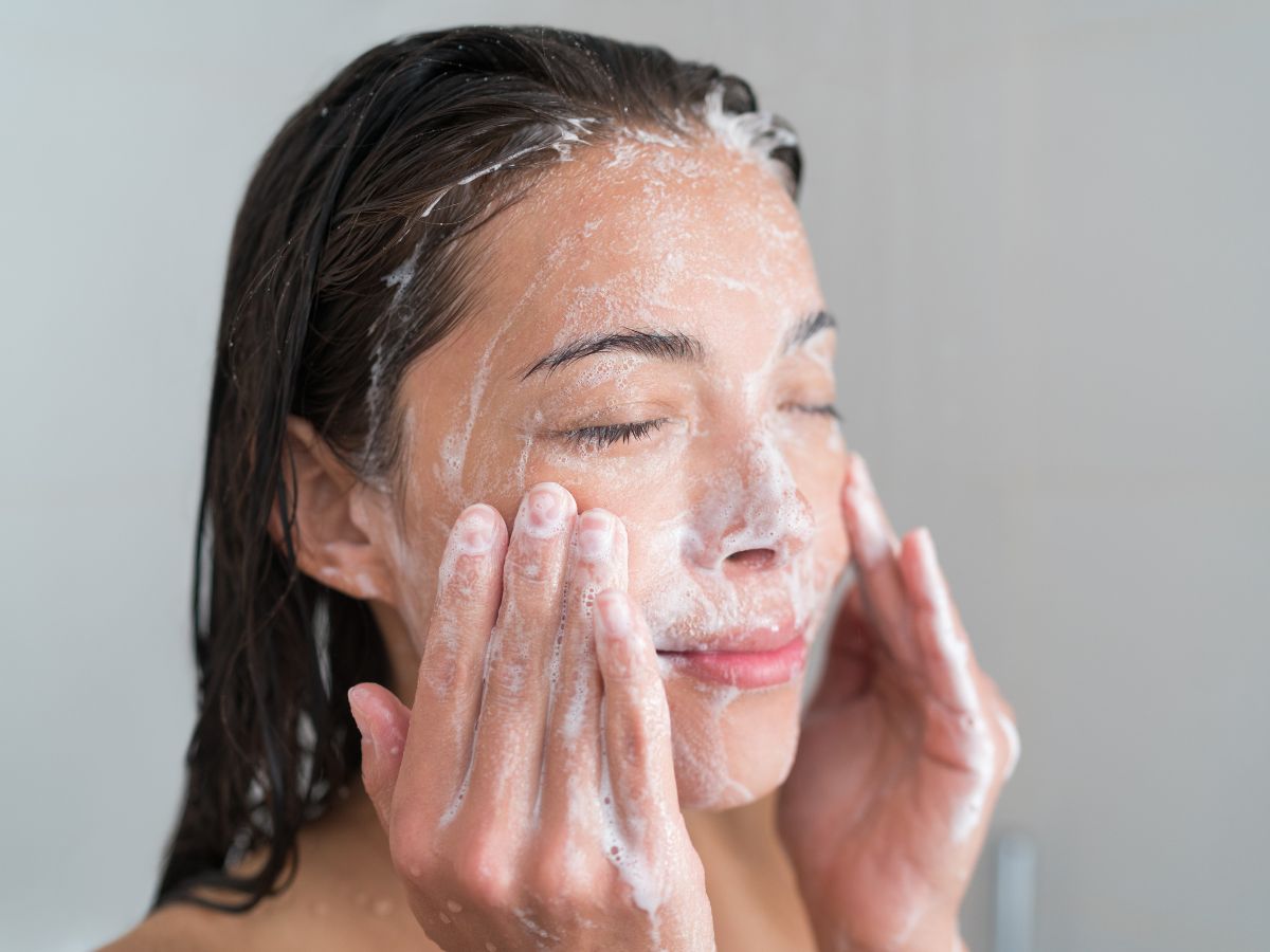 get-80-percent-clear-skin-monsoon-10-days How to Get 80% Clear Skin in 10 Days During Monsoon Season? - Photo Gallery